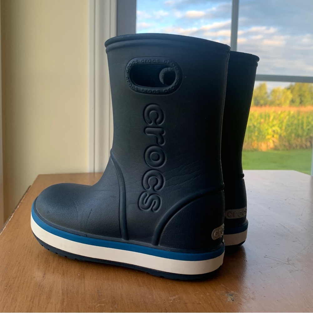 Little kids size 12 rain boots crocs size 12